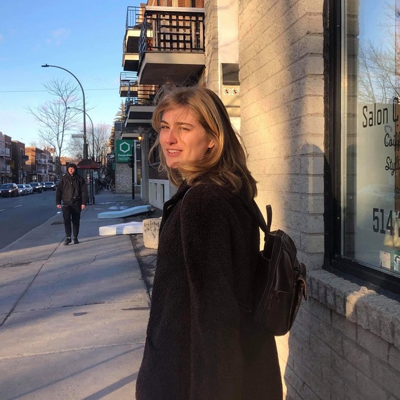 Meet your Posher, Catherine - Picture 1 of 1